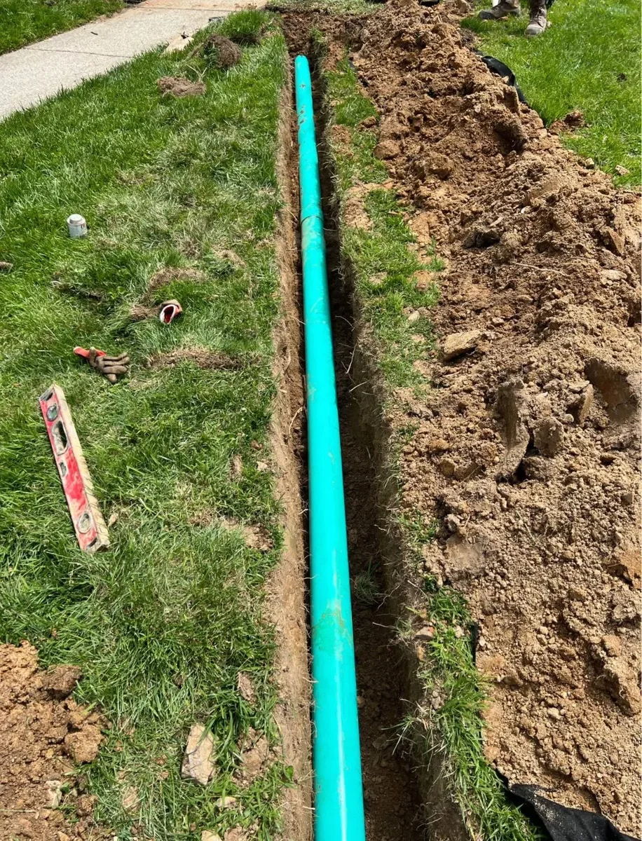 Drainage pipe and aggregate installation by Actaeon